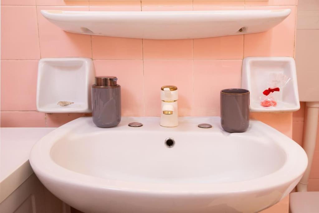 Cosy Apartment With Acropolis View アテネ エクステリア 写真